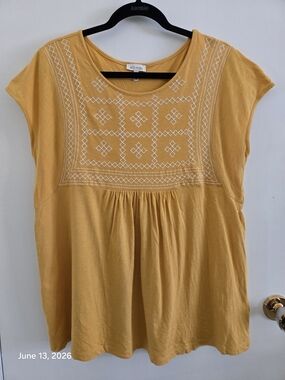 Ella Moss Mustard Yellow Embroidered Short Sleeve Tee Size L